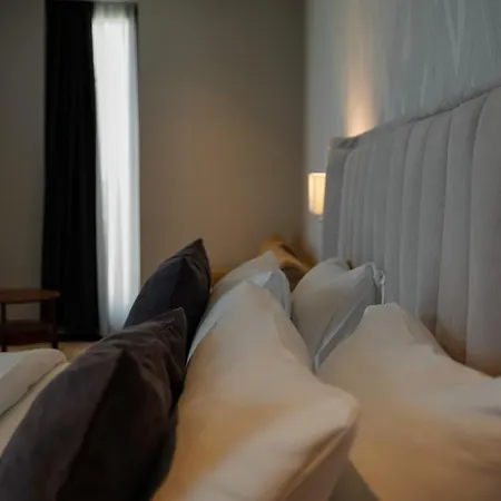 Hotell Supreme Golem (Tirana)