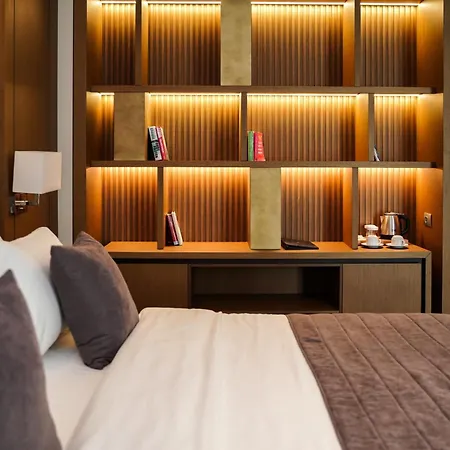 Hotell Supreme Golem (Tirana)