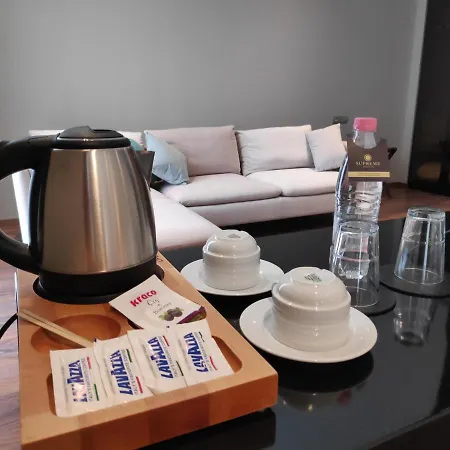 Hotell Supreme Golem (Tirana)