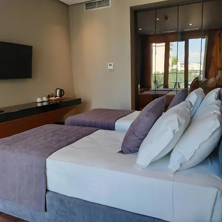 فندق Supreme غوليم