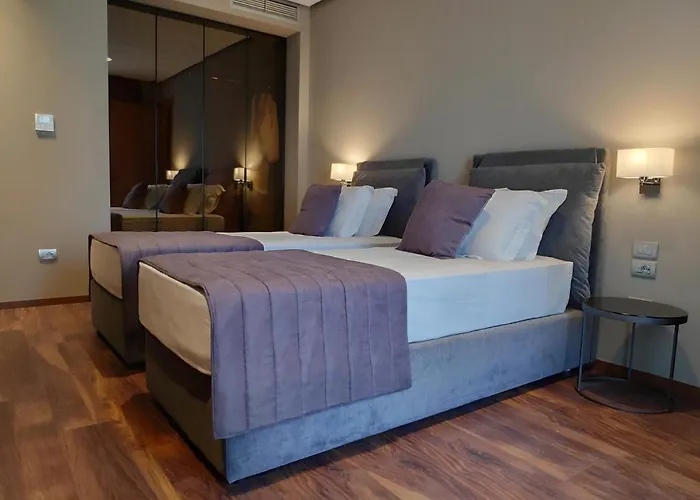 Hotel Supreme Golem (Tirana)