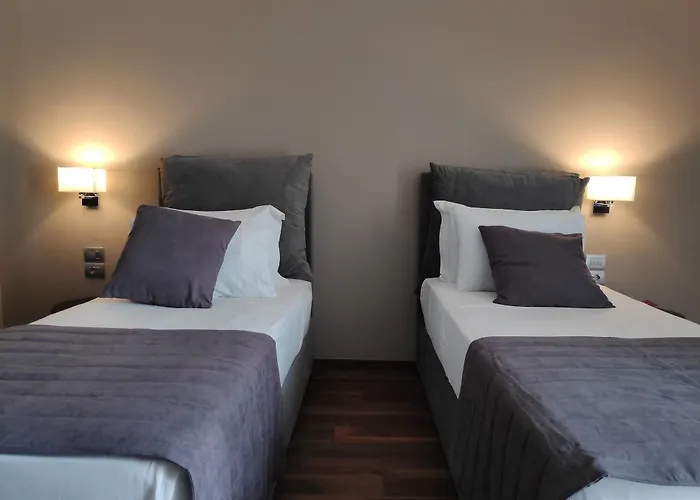 Hotel Supreme Golem (Tirana)