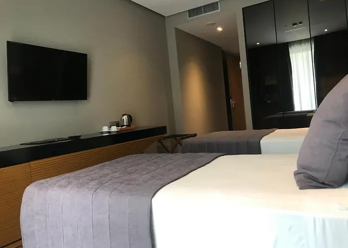 Hotel Supreme Golem (Tirana)