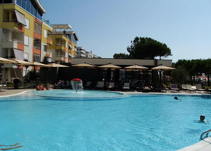 Supreme 5* Golem (Tirana)